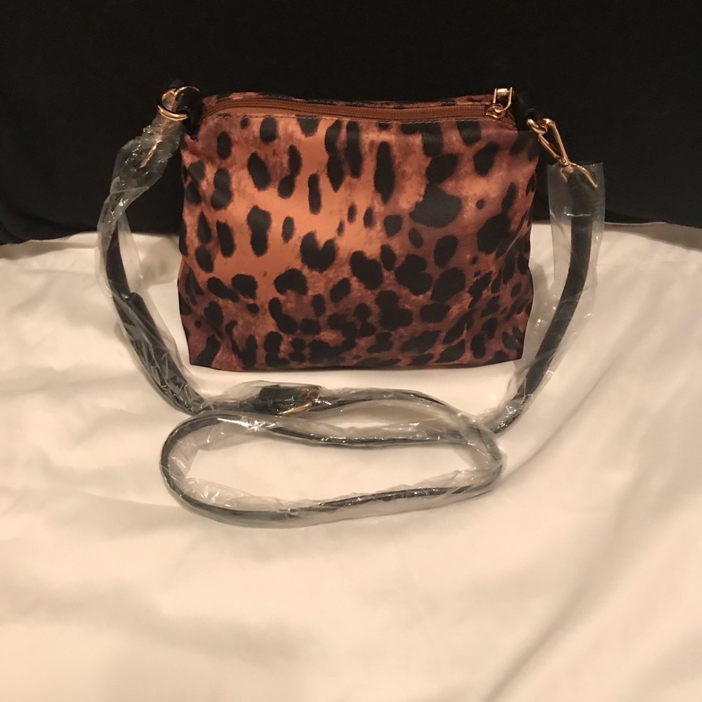NWOT Animal Print Cross Body Bag